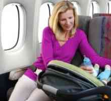 На авионот, заедно со мало дете