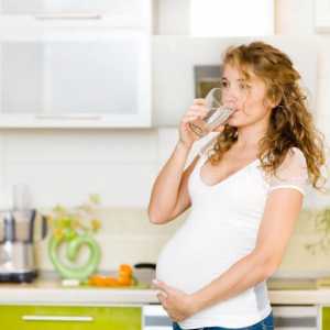 Може да се пие за бремените жени против запек?