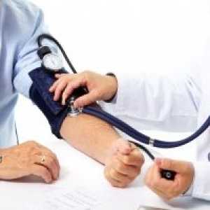 Зајакнување на човечките крвен притисок: Причини, симптоми, третманот, симптомите, помош