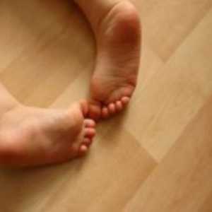 Спроведување на стапалото кај децата