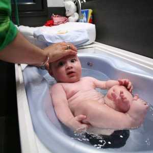 Оптималната возраст за доенчиња почне пливаат во када е на возраст од 2-3 недели. Пливаат од…